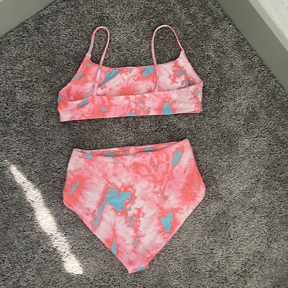 High Rise Bikini - Picture 3 of 3